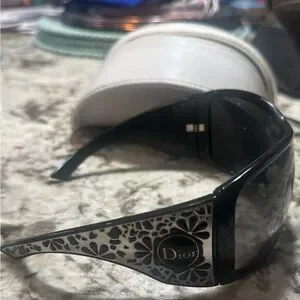 Vintage Christian Dior Y2K Cherrytree Women’s Sunglasses Vintage Christian Dior  main image 3
